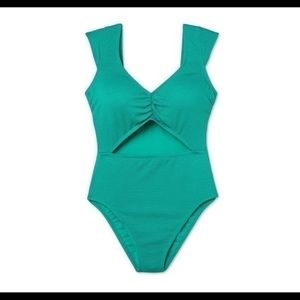 Shade & Shore one piece swimsuit! Medium